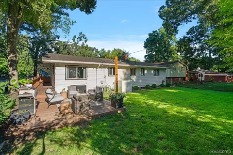 Exterior - 6023 Paramus, Independence, MI 48346 photo 9 of 12
