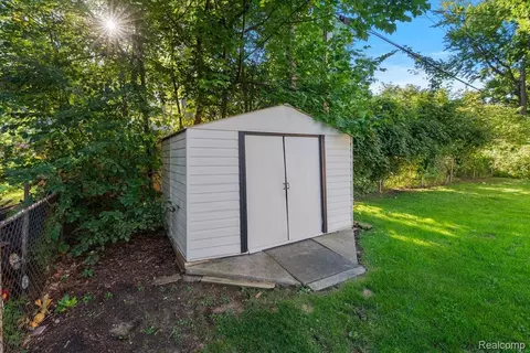 Other - 6023 Paramus, Independence, MI 48346 photo 14 of 16