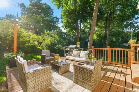 Exterior - 6023 Paramus, Independence, MI 48346 photo 5 of 12
