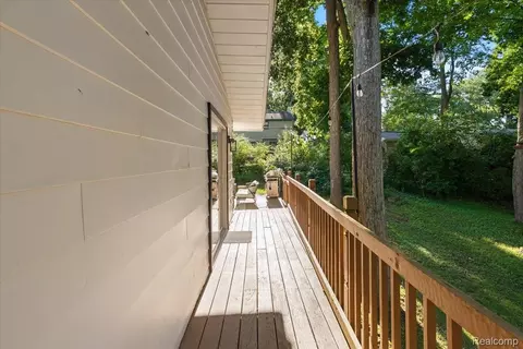 Exterior - 6023 Paramus, Independence, MI 48346 photo 7 of 12