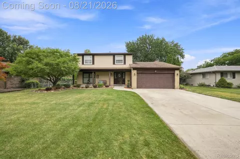 19011 Gill Rd, Livonia, MI 48152