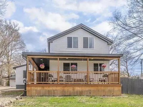 515 S Michigan Ave, Howell, MI 48843