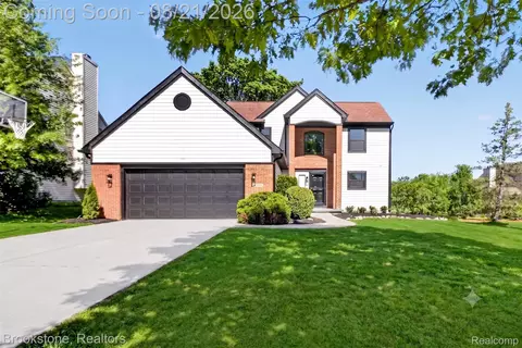 3901 Highlander Way W, Pittsfield, MI 48108