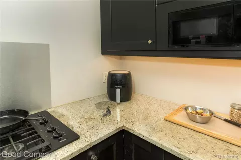Kitchen - 330 E Webster St, Ferndale, MI 48220 photo 3 of 5