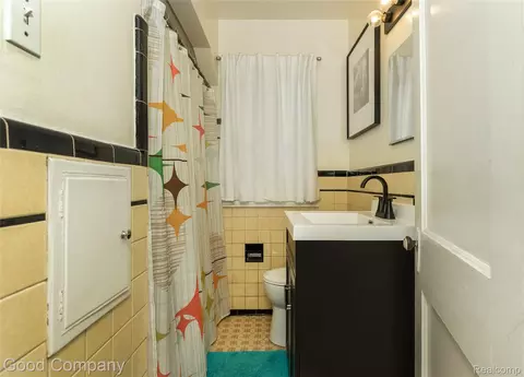 Bath - 330 E Webster St, Ferndale, MI 48220 photo 1 of 2