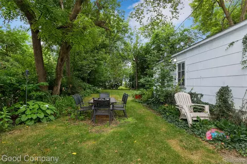 Exterior - 330 E Webster St, Ferndale, MI 48220 photo 3 of 4