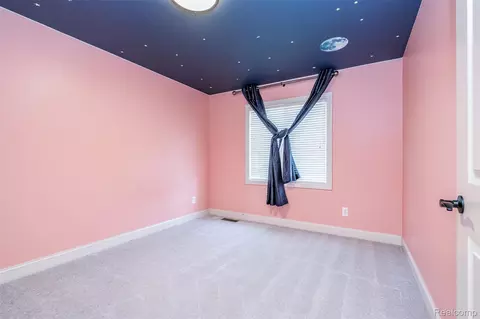 Bedroom - 48850 Austrian Pine Dr, Macomb, MI 48044 photo 7 of 8