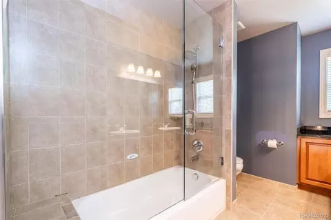 Bath - 48850 Austrian Pine Dr, Macomb, MI 48044 photo 6 of 6