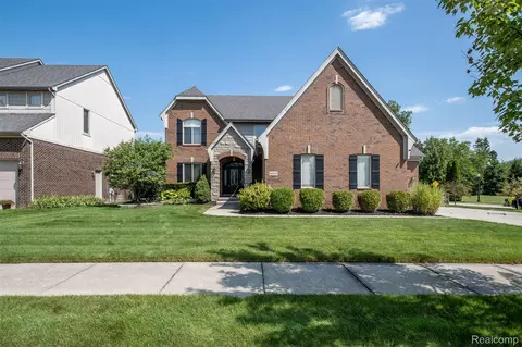 Exterior - 48850 Austrian Pine Dr, Macomb, MI 48044 photo 3 of 12