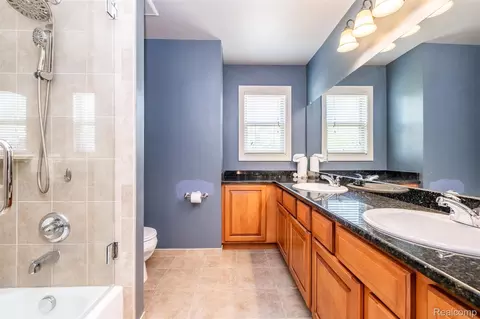 Bath - 48850 Austrian Pine Dr, Macomb, MI 48044 photo 5 of 6