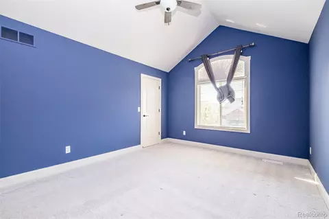 Bedroom - 48850 Austrian Pine Dr, Macomb, MI 48044 photo 5 of 8