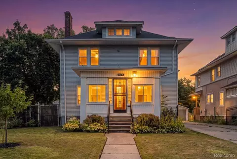 879 Lawrence St, Detroit, MI 48202