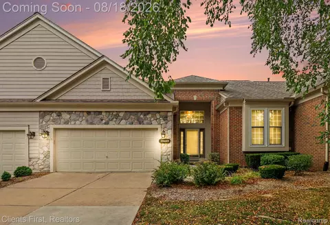 39489 Edgewater Dr, Northville, MI 48168