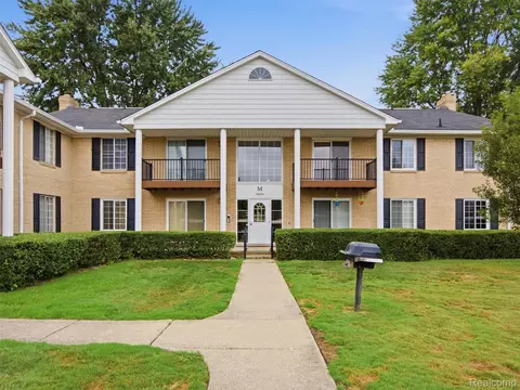 34691 Kimberly Dr #51, Sterling Heights, MI 48312