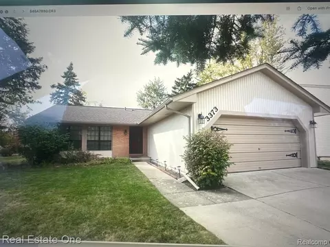 3373 Auburn Dr, Troy, MI 48083
