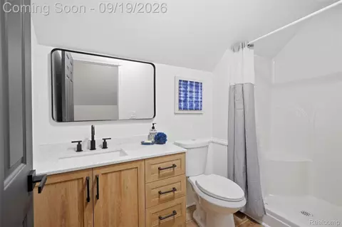 Bath - 2974 Cedar Lake Rd, Marion, MI 48843 photo 4 of 6