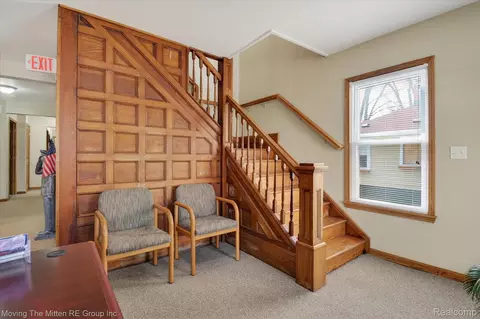 Entry Way - 175 2nd St, Belleville, MI 48111 photo 5 of 5