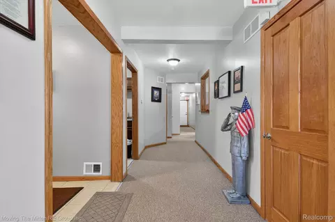 Entry Way - 175 2nd St, Belleville, MI 48111 photo 4 of 5