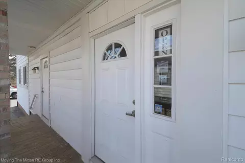 Exterior - 175 2nd St, Belleville, MI 48111 photo 5 of 10