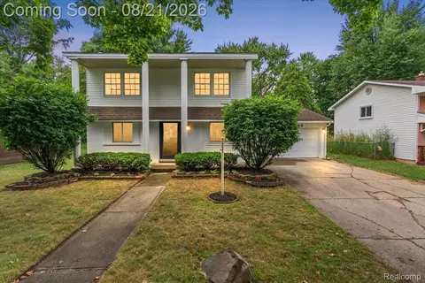 18993 Brentwood St, Livonia, MI 48152