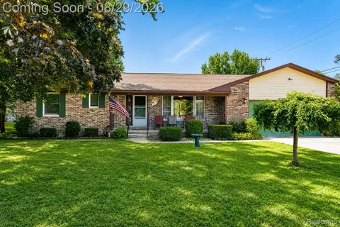 Other - 704 E Lovell Dr, Troy, MI 48085 photo 5 of 14