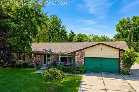 Other - 704 E Lovell Dr, Troy, MI 48085 photo 4 of 14
