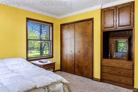 Bedroom - 704 E Lovell Dr, Troy, MI 48085 photo 4 of 6