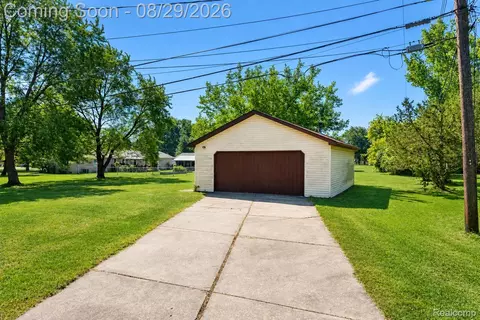 Other - 704 E Lovell Dr, Troy, MI 48085 photo 13 of 14