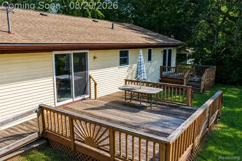 Other - 704 E Lovell Dr, Troy, MI 48085 photo 12 of 14
