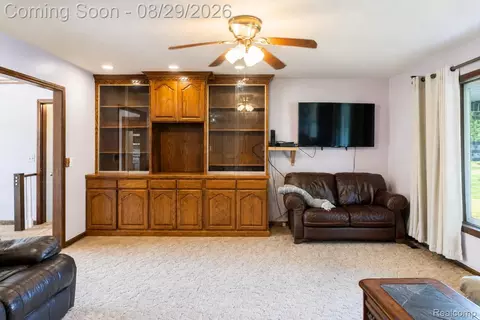 Living - 704 E Lovell Dr, Troy, MI 48085 photo 2 of 2