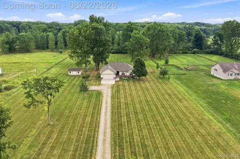 1301 Palms Rd, Columbus, MI 48063
