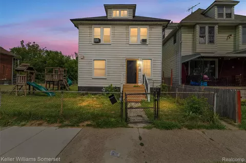 220 W Buena Vista St, Highland Park, MI 48203