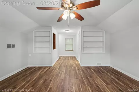Other - 2100 Lancaster St, Grosse Pointe Woods, MI 48236 photo 7 of 14