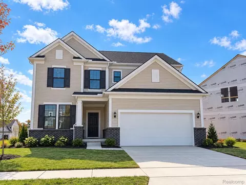 635 Gretchen Ln, Saline, MI 48176