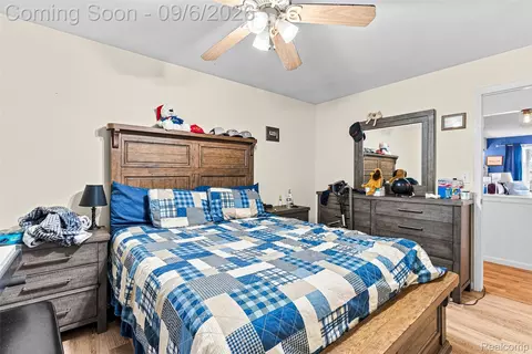 Bedroom - 623 S Augres River Dr, Au Gres, MI 48703 photo 4 of 6