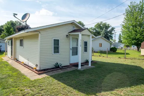 5110 Lucinda Dr, Mills, MI 48756