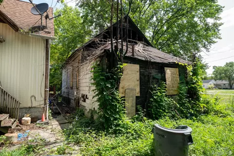 3715 Roosevelt St, Detroit, MI 48208