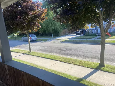 Exterior - 809 Stanton St, Bay City, MI 48708 photo 6 of 12