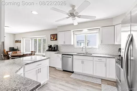 Kitchen - 6523 Ridgeview Dr, Independence, MI 48346 photo 1 of 2