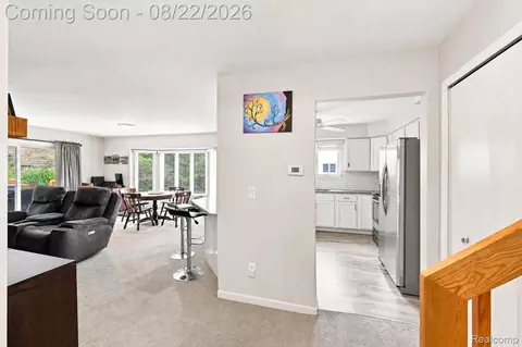 Entry Way - 6523 Ridgeview Dr, Independence, MI 48346 photo 2 of 3