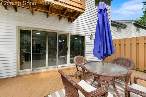Exterior - 6523 Ridgeview Dr, Independence, MI 48346 photo 3 of 4