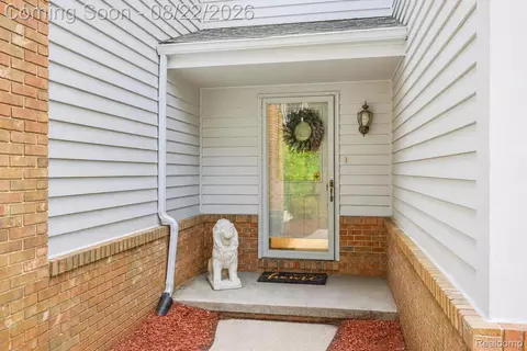Exterior - 6523 Ridgeview Dr, Independence, MI 48346 photo 1 of 4