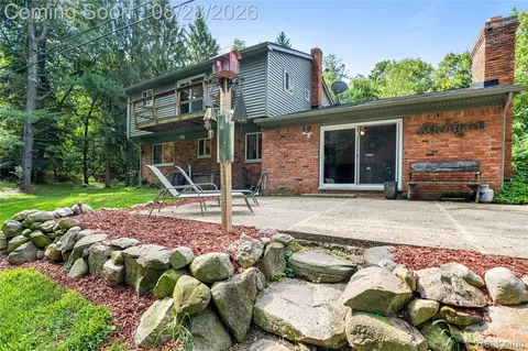 Exterior - 11060 Clark Rd, Springfield, MI 48350 photo 3 of 4