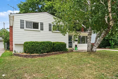 30778 Burlington St, Westland, MI 48186
