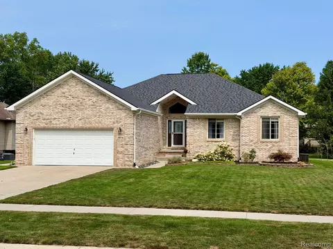 3974 Stoney Ridge Dr, Fort Gratiot, MI 48059