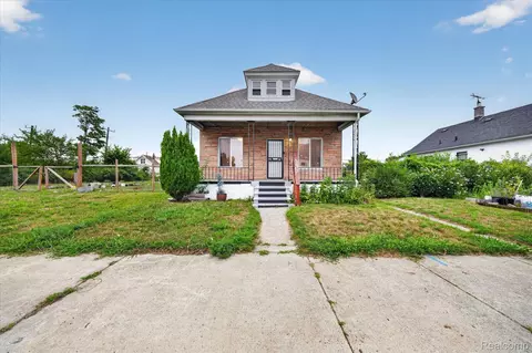 Exterior - 13238 Mitchell St, Hamtramck, MI 48212 photo 1 of 6