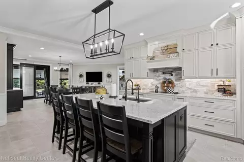 Kitchen - 65339 Romeo Plank Rd, Ray, MI 48096 photo 2 of 8