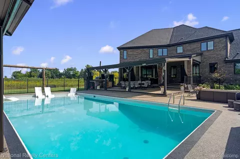 Exterior - 65339 Romeo Plank Rd, Ray, MI 48096 photo 16 of 24
