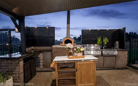 Kitchen - 65339 Romeo Plank Rd, Ray, MI 48096 photo 8 of 8