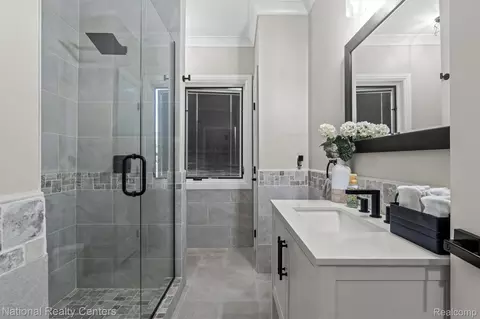 Bath - 65339 Romeo Plank Rd, Ray, MI 48096 photo 2 of 8